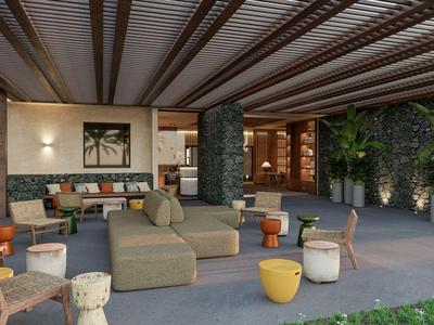 Moderner, offener Lounge-Bereich mit gepolsterten Sitzmöbeln und bunten Hockern neben einer Gartenanlage.