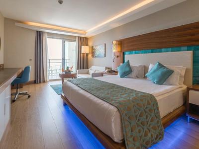 Ramada Resort By Wyndham Kusadasi & Golf