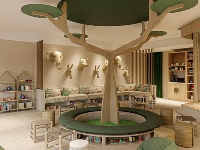 Ein freundlicher Kinderspielbereich mit hellem Holzspielzeug und Baumsäulen-Sitzmöbeln im Innenraum.