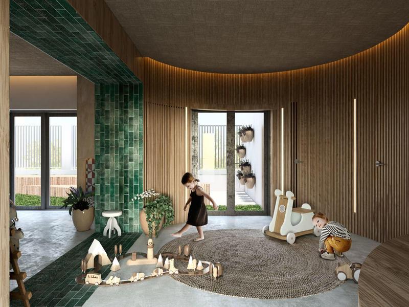 Moderner Wohnraum mit runden Teppichen, Holzvertäfelung, grünen Kacheln und großen Fenstern.