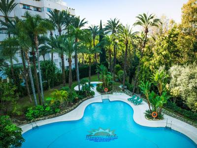 Monarque Sultan Aparthotel