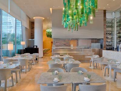 W Abu Dhabi-Yas Island