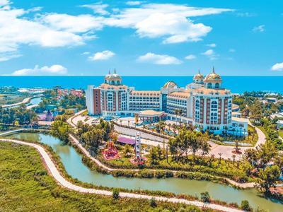 Delphin Be Grand Resort