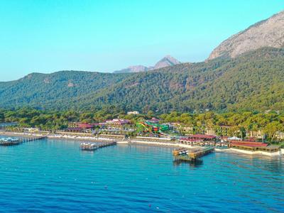 Crystal Flora Beach Resort