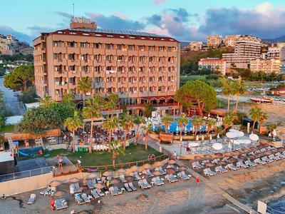 Anitas Beach Hotel