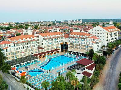 Side Aluna Hotel