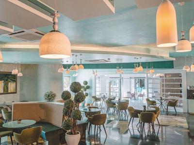 Royal Wings Hotel