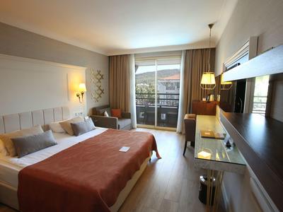 Fame Residence Kemer & Spa
