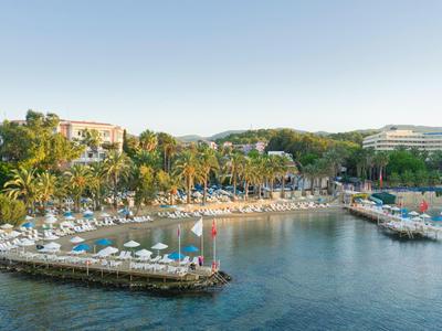 Utopia Resort & Residence