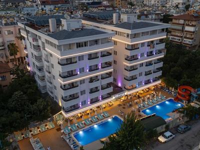 Bonapart Sealine Hotel