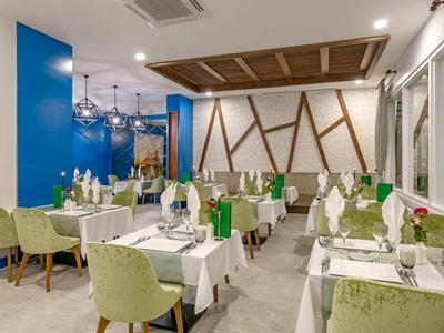 Glamour Resort & Spa