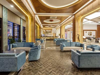 Glamour Resort & Spa