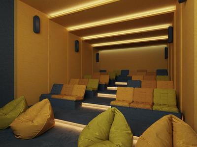 Bequemer Heimkino-Raum mit gestuften Sitzbereichen und bunten Kissen.