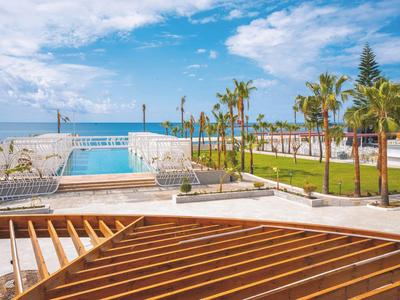 Mira Meridia Beach Resort Hotel