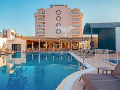 Q Ella Beach Hotel