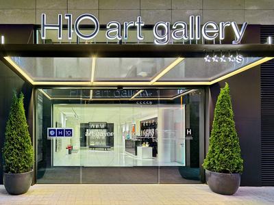 H10 Art Gallery