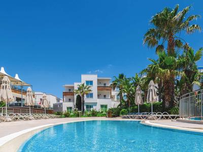 Armonia Holiday Village