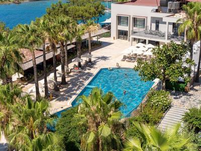 Blue Dreams Resort