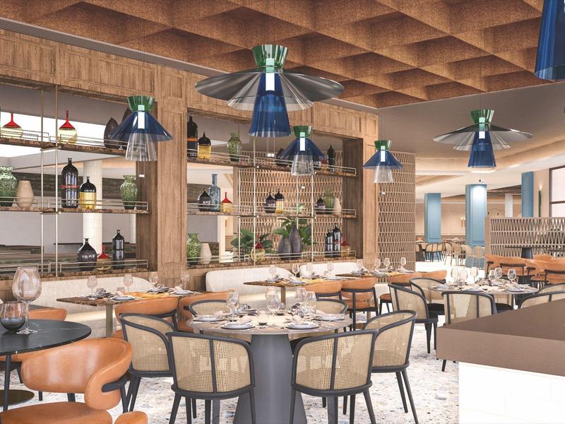 Zona de restaurante de hotel moderna con acentos de madera, sillas cómodas e iluminación elegante.