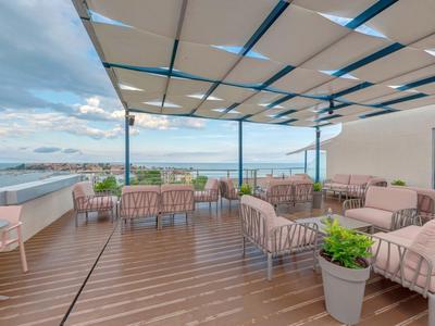 Sol Marina Palace