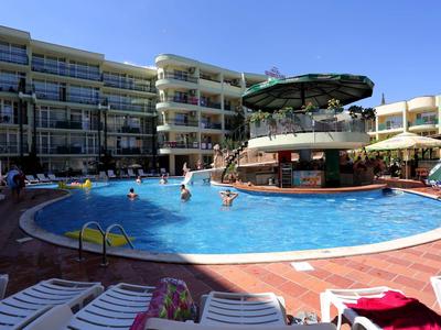 Sunny Day Club Hotel