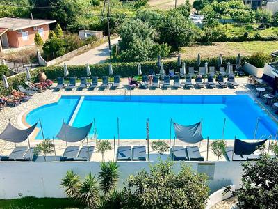 Bruskos Hotel & Suites