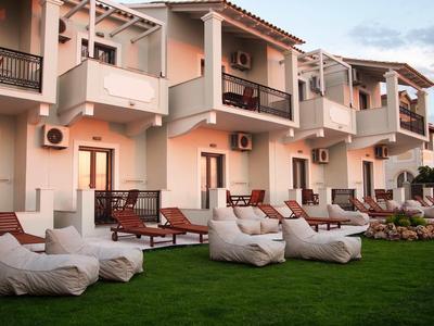Cressida Seaside Apartments
