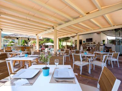 Almyros Villas Resort