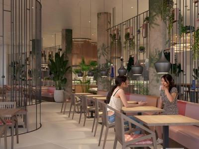 Modernes Café mit hellen Holztischen, Stühlen und vielen grünen Pflanzen an Wänden und Säulen.