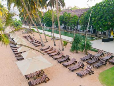 Pandanus Beach Resort & Spa