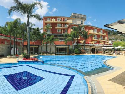 Diamond Naxos Taormina