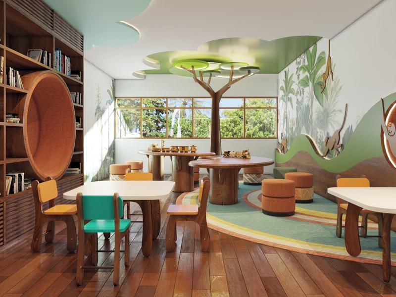 Modernes Café mit grünen Stühlen, hölzernen Tischen, Baum-Skulptur und großer Fensterfront.