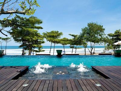 Grand Seminyak – Lifestyle Boutique Bali Resort