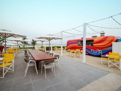Th8 Palm Dubai Beach Resort Vignette Collection