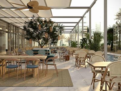 Moderner Außenbereich mit verschiedenen Stühlen, Tischen, Pflanzen und Deckenventilator unter Pergola.