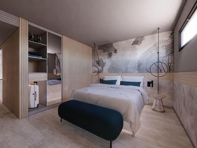 Modernes Schlafzimmer mit großem Bett, blauer Bank, offener Holzschrank und dekorativer Wandgestaltung.
