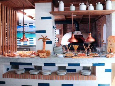 Moderne Bar mit Kupferlampen und einer Auswahl an Speisen und Getränken.