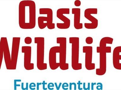Rotes "Oasis Wildlife" Logo mit blauem Text "Fuerteventura" darunter auf weißem Hintergrund.