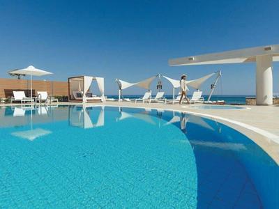 Akrogiali Beach Hotel Apts.