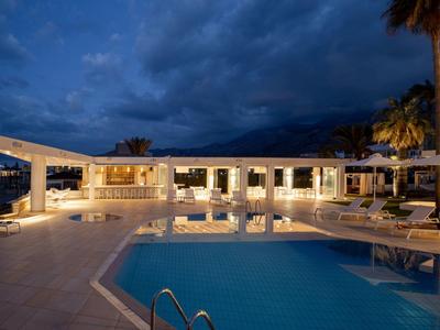 Akrogiali Beach Hotel Apts.