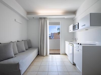 Akrogiali Beach Hotel Apts.