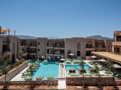 Paralos Venus Suites