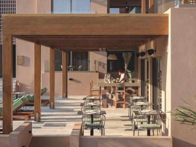 Paralos Venus Suites