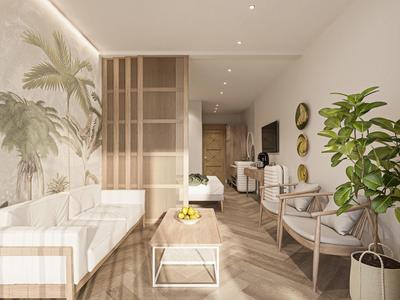 Moderner, heller Wohnraum mit Holzfußboden, Pflanzen, weißem Sofa und dekorativer Wandgestaltung.