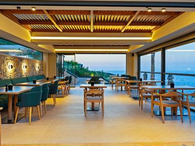 Happy Cretan Suites