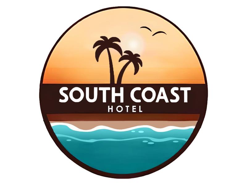 Rundes Logo mit Sonnenuntergang, Palmen, Meer und Text ?South Coast Hotel? in der Mitte.