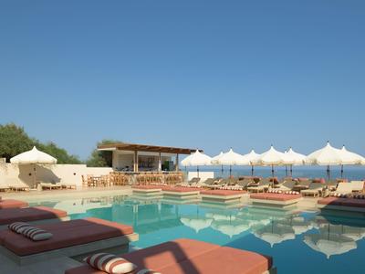 Me Filous: Ekavi Hotel