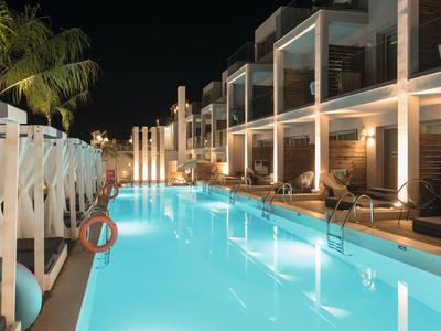 Epos Luxury Beach Hotel