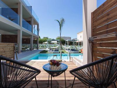Epos Luxury Beach Hotel
