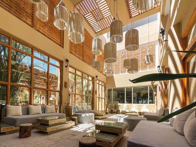 The Breakers Diving & Surfing Lodge